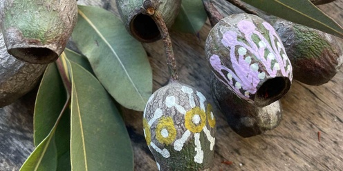 Tultyurrinthi with Aunty Ros Cameron - creating stories on gum nuts, leaves, and seedpods