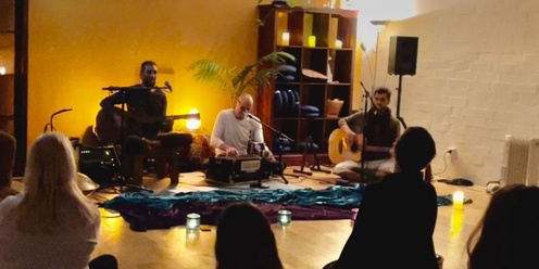 Kirtan with the Bhakti Babas