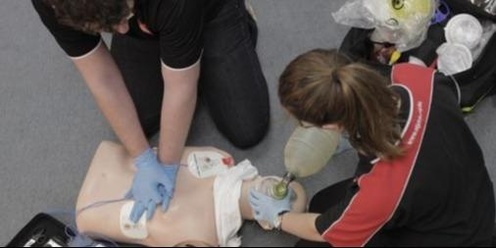 St Johns Ambulance FIRST AID DEMONSTRATION