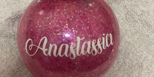 Make your own Christmas Glitter Baubles