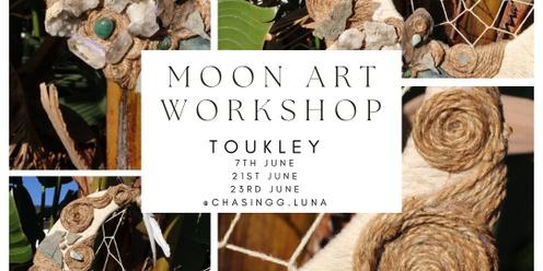 Moon art workshop