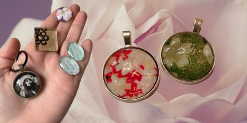 Paper and Glass Jewellery with Qing 