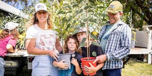 8am - 9am Sunday 29 October Dianella Regional Open Space  Free Tree Giveaway - Paw-Some Day Out