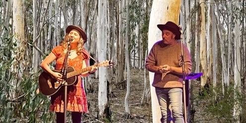 Folk in the Forest with Courtney Robb and Snooks La Vie